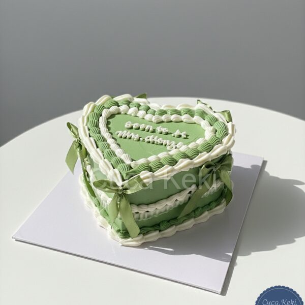 Vintage / Coquette Cakes