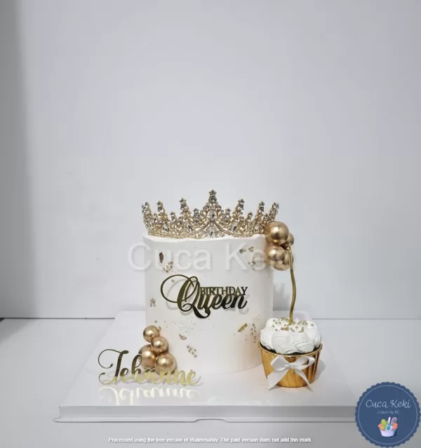 Queen Themed Cake